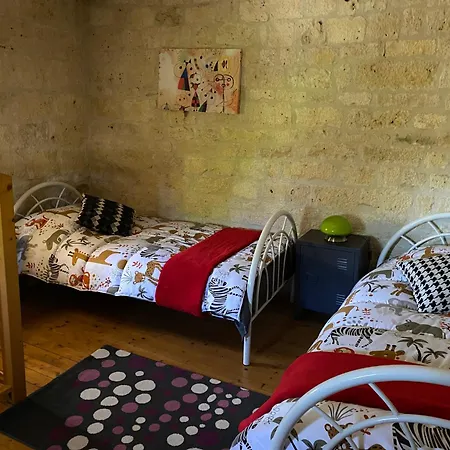 4 Personnes Avec Piscine Semesterbostad